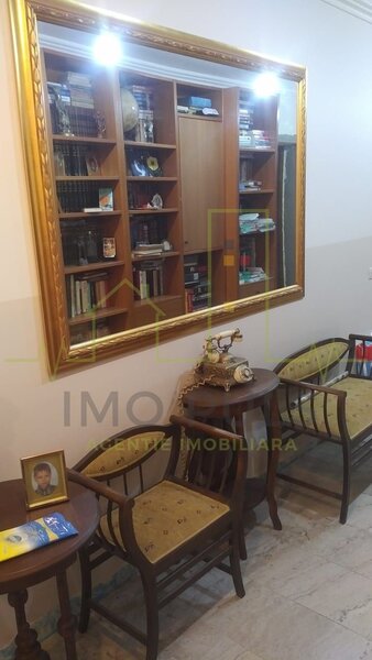 Casa Individuala. Langa Tivoli si padure.